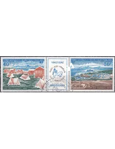 TAAF, PA n° 26A oblitéré, paire avec vignette, timbres Dom-Tom