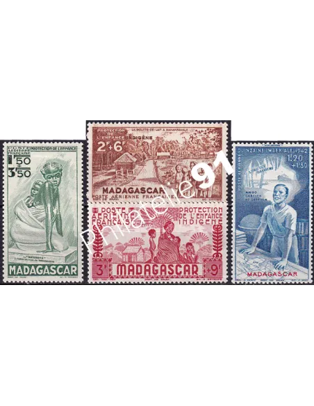 Madagascar, PA n° 41 à 44 charnière, collection timbres colonies