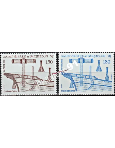 Timbres de ST PIERRE ET MIQUELON n° 561 à 562,Outils de calfat