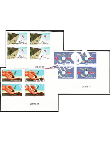 -  Timbres adhésifs "La terre" -  coins datés