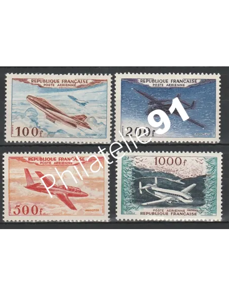 Timbre PA n° 30 à 33 - Avions.