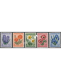 Timbres des Pays-Bas n° 590 à 594 - Enfance