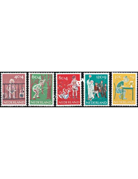 Timbres des Pays-Bas n° 712 à 716 - Enfance