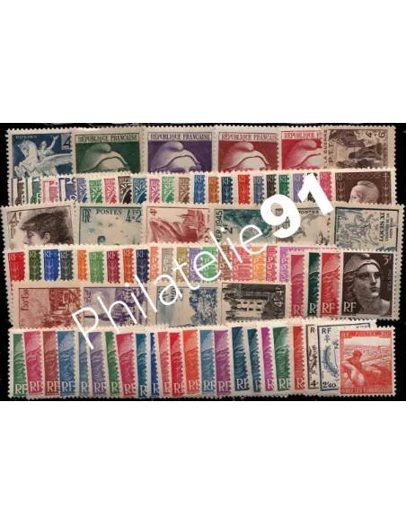 Année complète de timbres de France 1945 - Neuve charnière