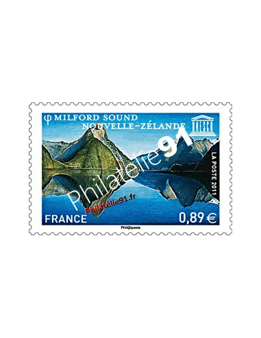 Timbre de Service de l'Unesco - Milford Sound (2011)