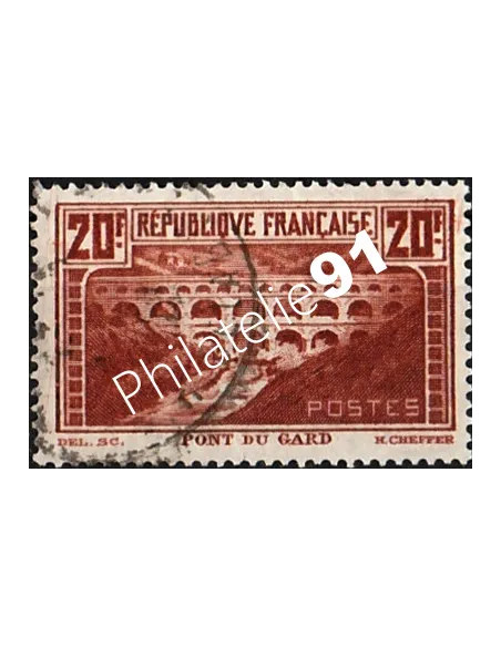 Timbre n° 262 oblitéré, Chaudron, Le Pont du Gard, timbres France
