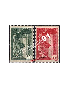 Timbres de France n° 354 et 355 - Victoire de Samothrace