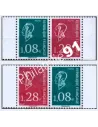 -   Les 2 paires (droite et gauche), découpées du Carnet 50 ans de la Marianne de Béquet