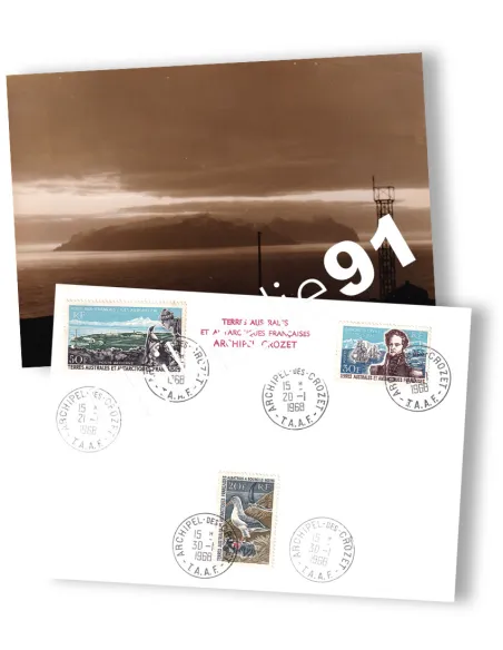 TAAF, Carte photo, n°24, 25 et PA 14 oblitérés, timbres des Dom-Tom