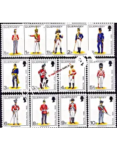timbres de GUERNESEY n° 88 à 100 , Uniformes, timbres d'europe