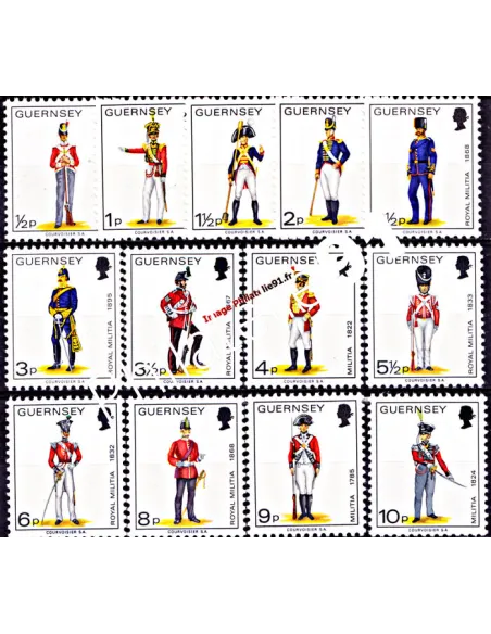 timbres de GUERNESEY n° 88 à 100 , Uniformes, timbres d'europe
