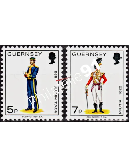 GUERNESEY - n°  130 à 131 - UNIFORMES militaires